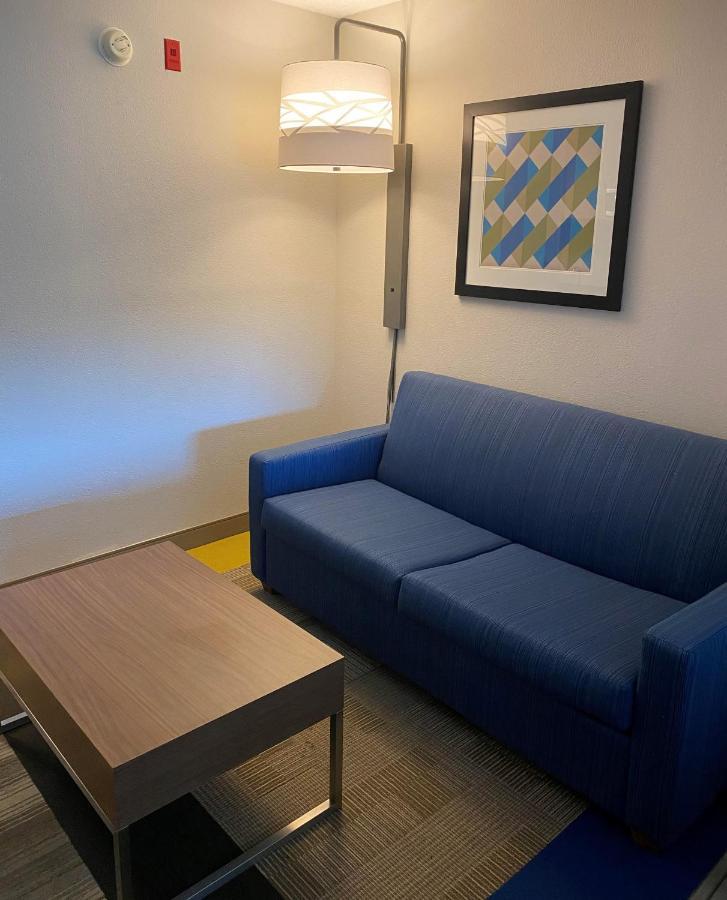 Holiday Inn Express & Suites Columbia-I-26 @ Harbison Blvd By Ihg Kültér fotó