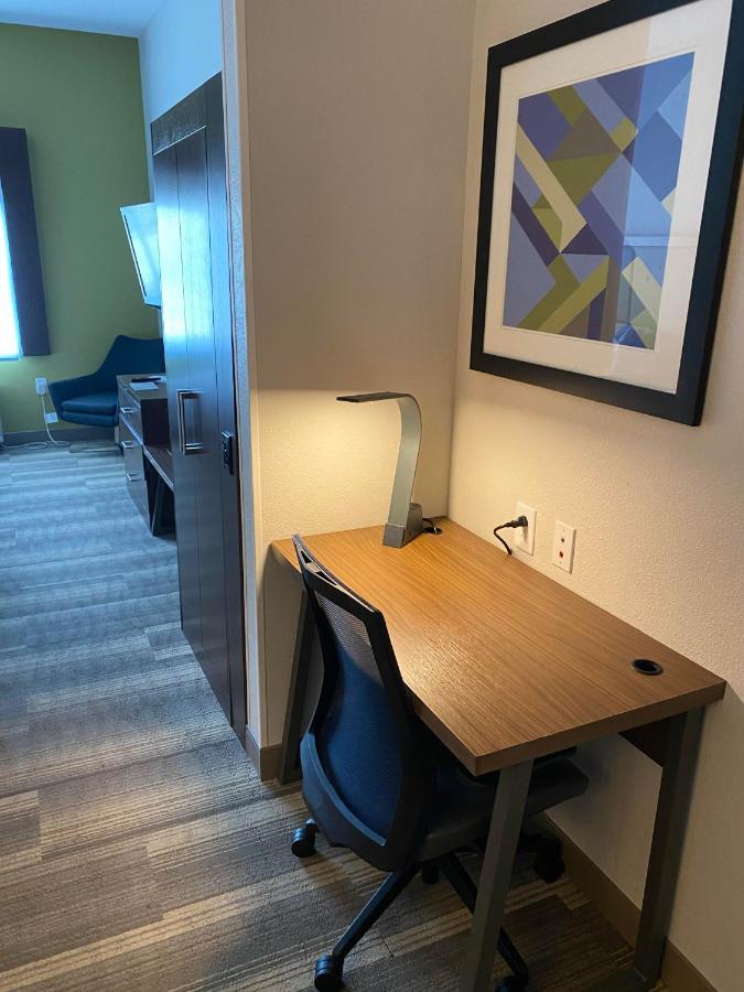Holiday Inn Express & Suites Columbia-I-26 @ Harbison Blvd By Ihg Kültér fotó