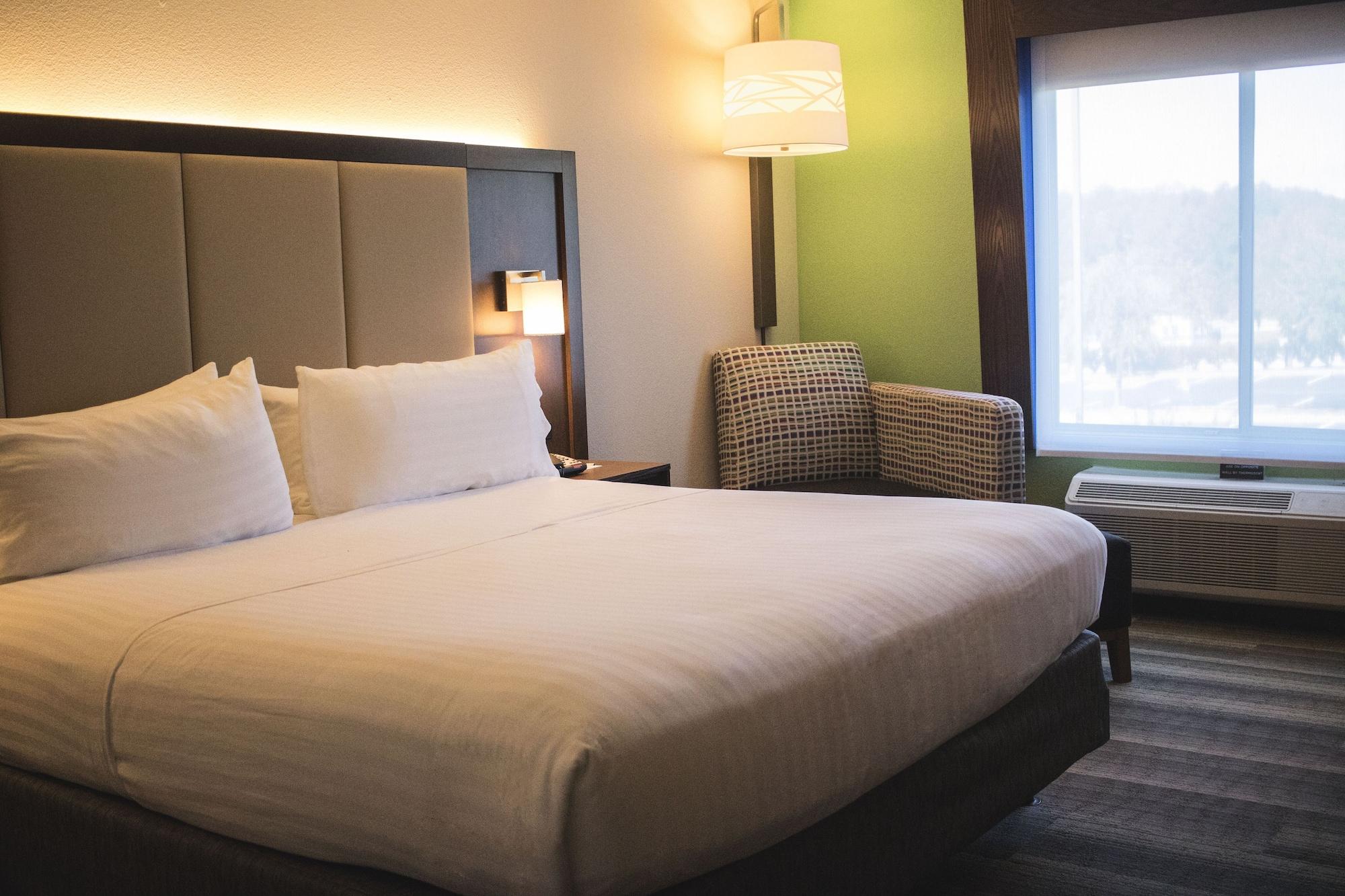 Holiday Inn Express & Suites Columbia-I-26 @ Harbison Blvd By Ihg Kültér fotó