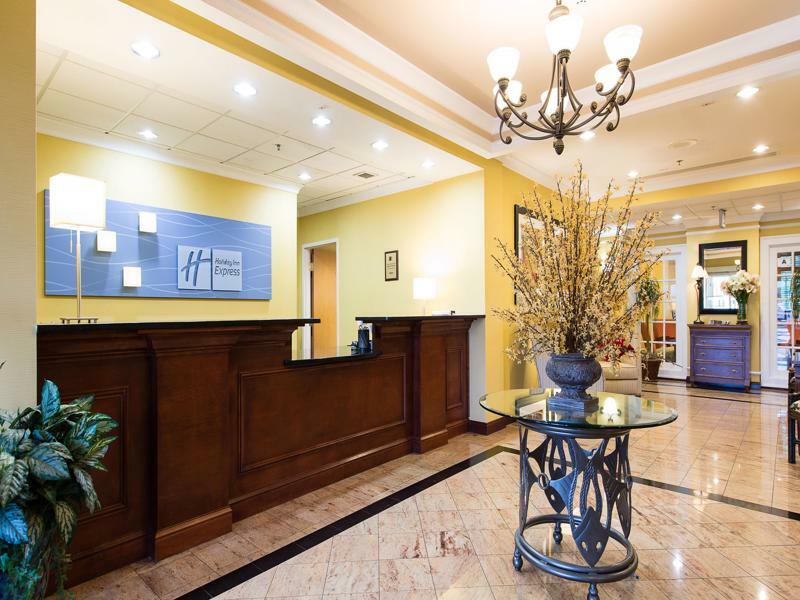 Holiday Inn Express & Suites Columbia-I-26 @ Harbison Blvd By Ihg Kültér fotó