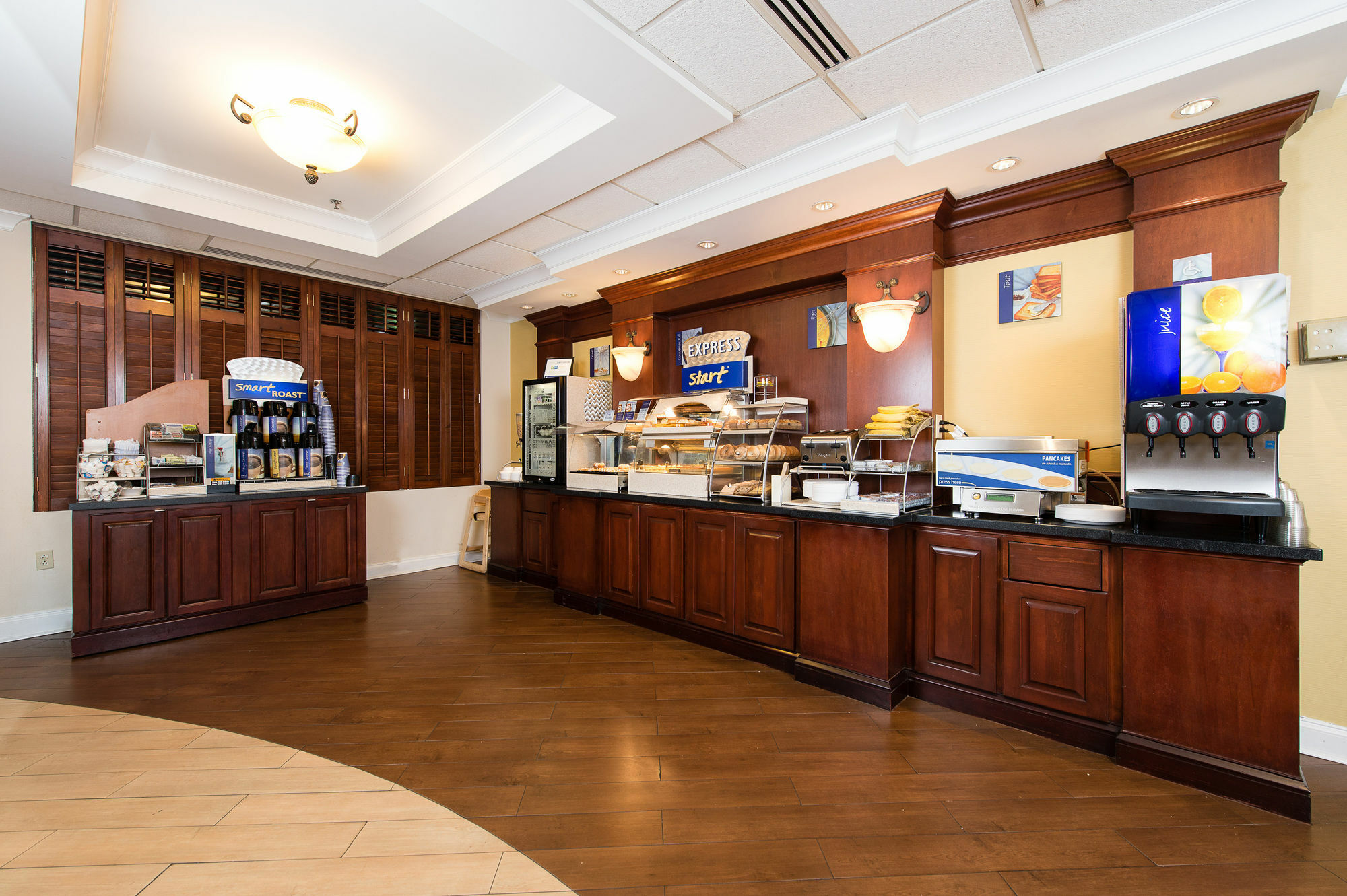 Holiday Inn Express & Suites Columbia-I-26 @ Harbison Blvd By Ihg Kültér fotó