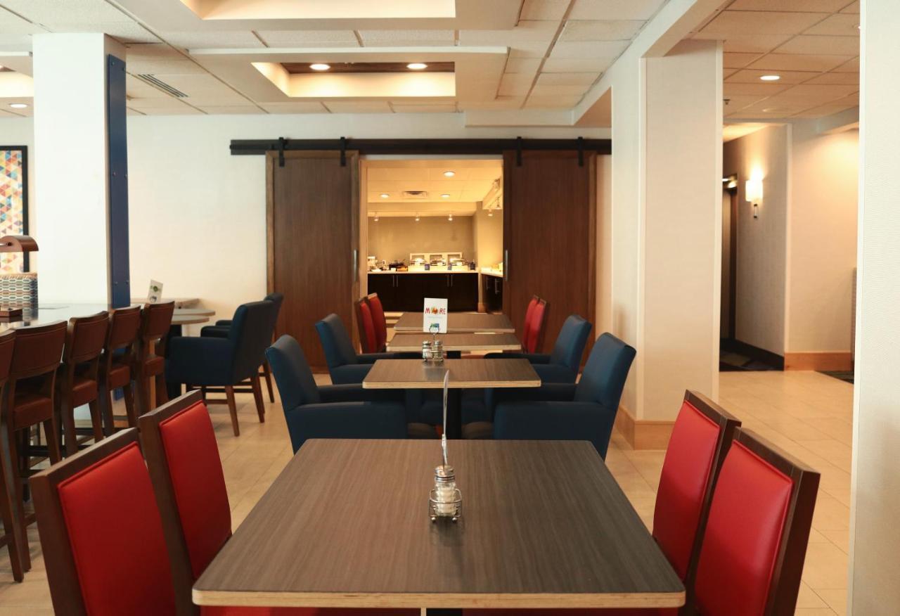 Holiday Inn Express & Suites Columbia-I-26 @ Harbison Blvd By Ihg Kültér fotó